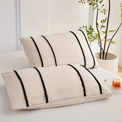 Corner Bliss Small Pom Lace Cotton Duvet Cover Set