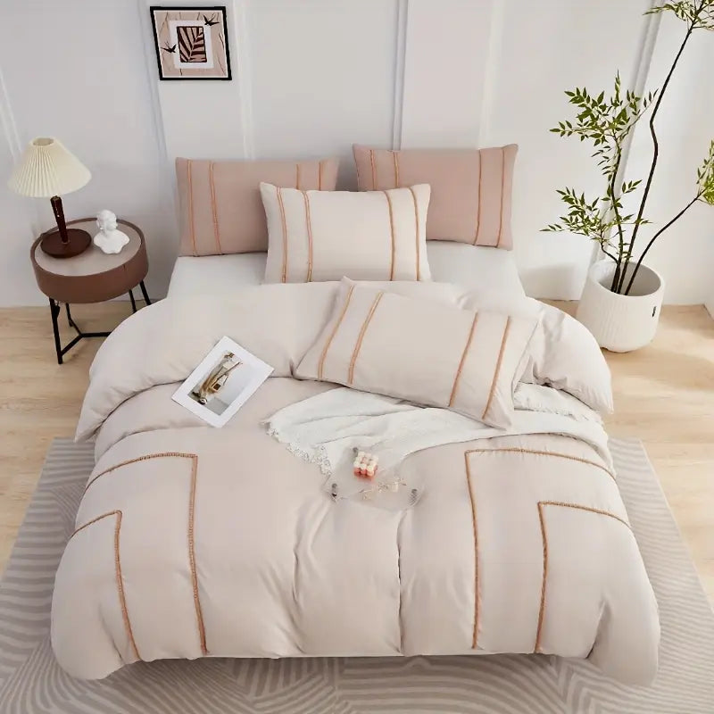 Corner Bliss Small Pom Lace Cotton Duvet Cover Set