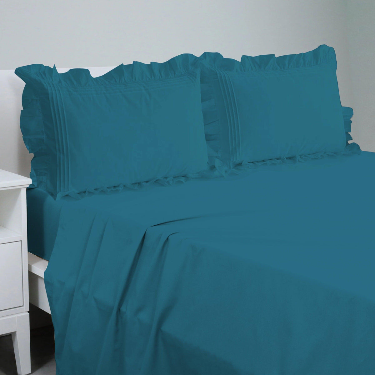 Cotton Fitted Sheet With Frilled Pillow Covers-Crystal Teal