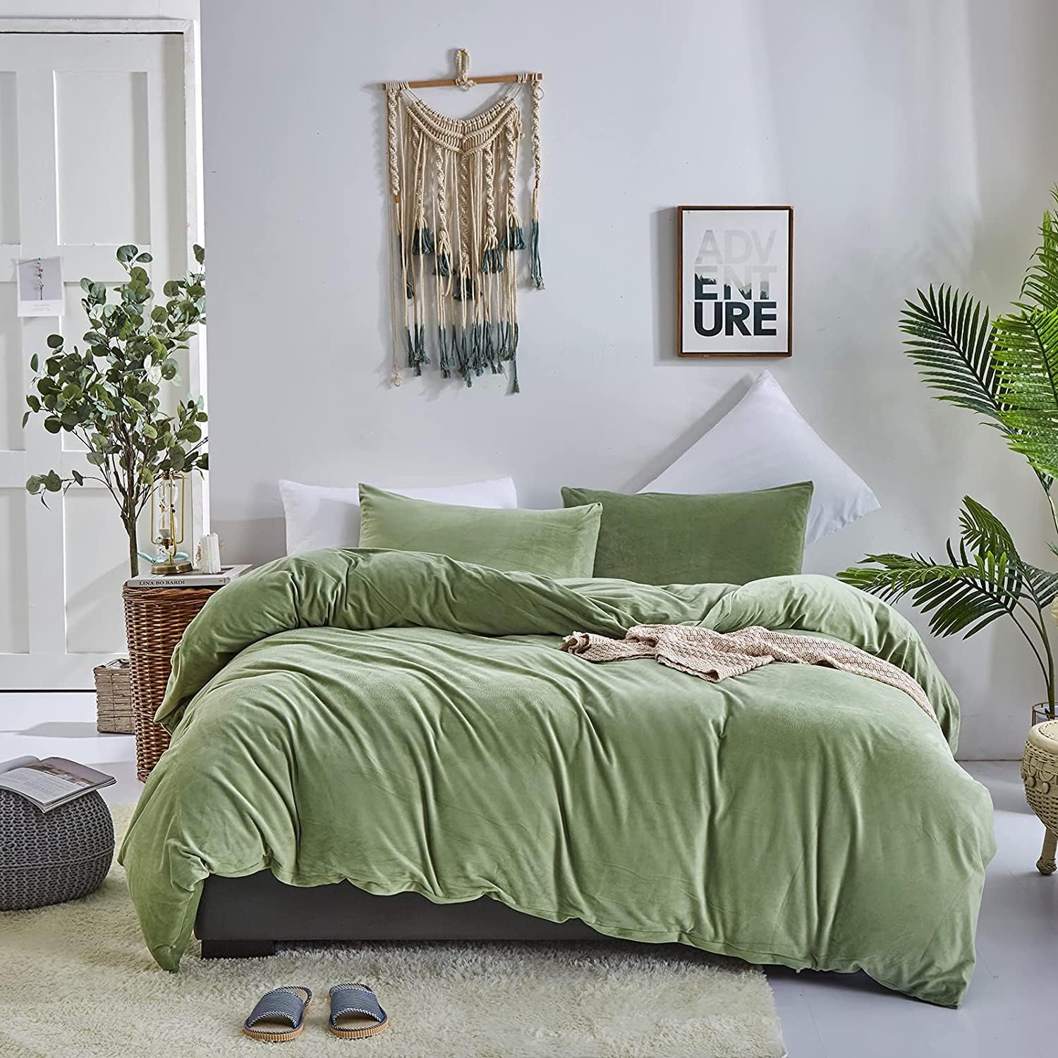 Luxury Velvet Duvet Cover Set - Parrot Green