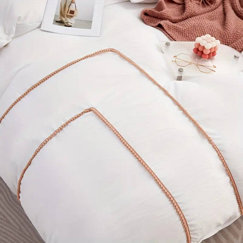 Corner Bliss Small Pom Lace Cotton Duvet Cover Set