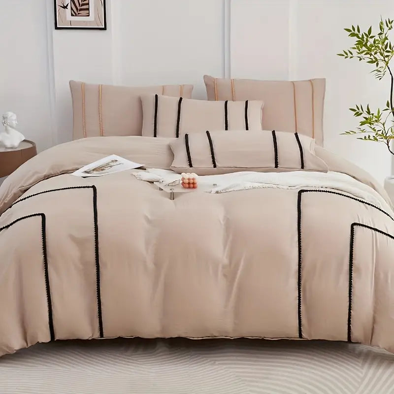 Corner Bliss Small Pom Lace Cotton Duvet Cover Set